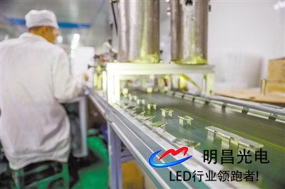 液晶面板廠家龍川耀宇:突破顯示科技技“新藍海” 液晶面板廠家龍川耀宇:突破顯示科技技“新藍海”